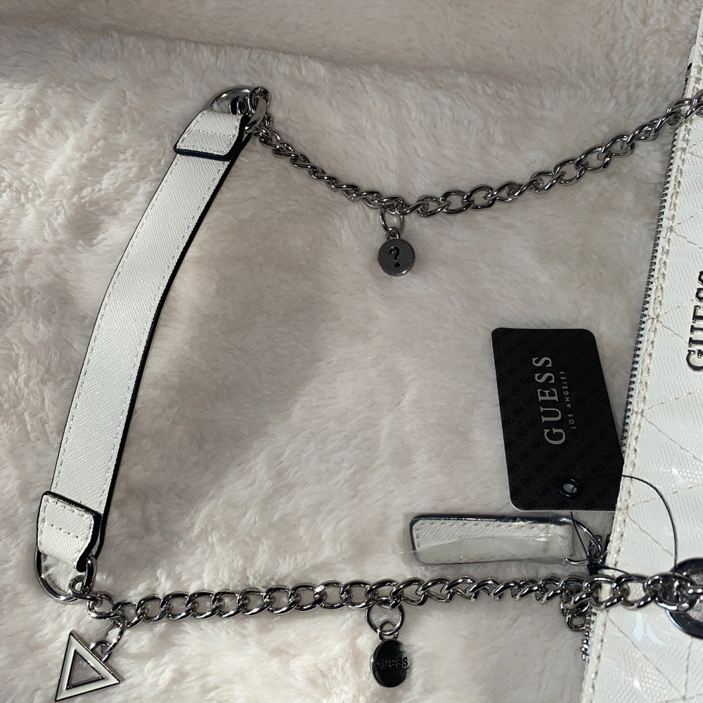 Guess Los Ángeles Shoulder Purse - Picture 11 of 14